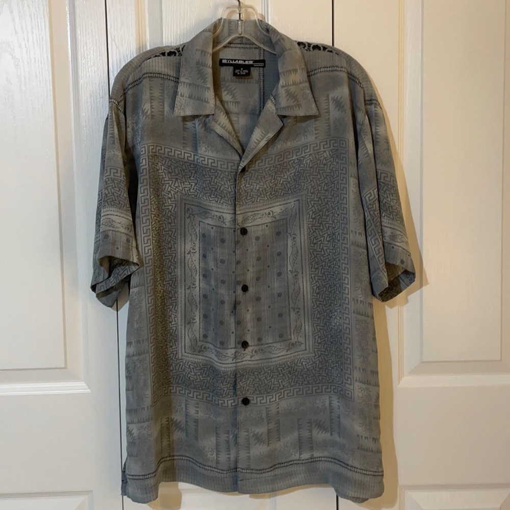 Syllables System Men’s SZ M Short Sleeve Button Down Lightweight Gray Shirt